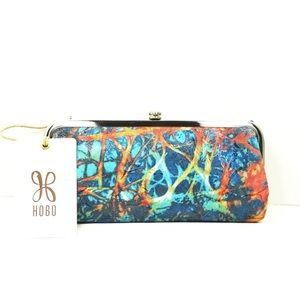 HOBO Wind Leather Clutch
Wallet in Summertime like new condition
